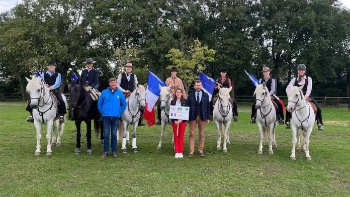 Quatre médailles dont deux en or pour la France aux championnats d’Europe d’équitation de travail 