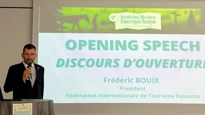 La FFE présente aux premières Rencontres Internationales du Tourisme Équestre Frédéric Bouix président de la FITE